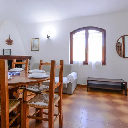 Holiday home 3 Bedroom Awesome In Costa Rei