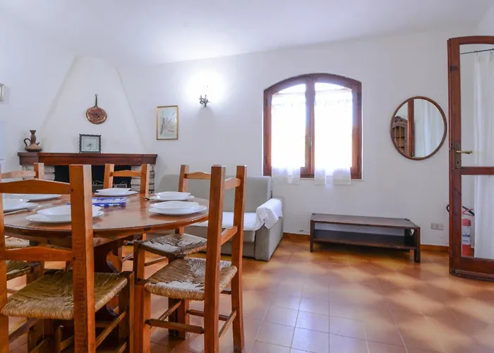 Nyaraló 3 Bedroom Awesome In Costa Rei